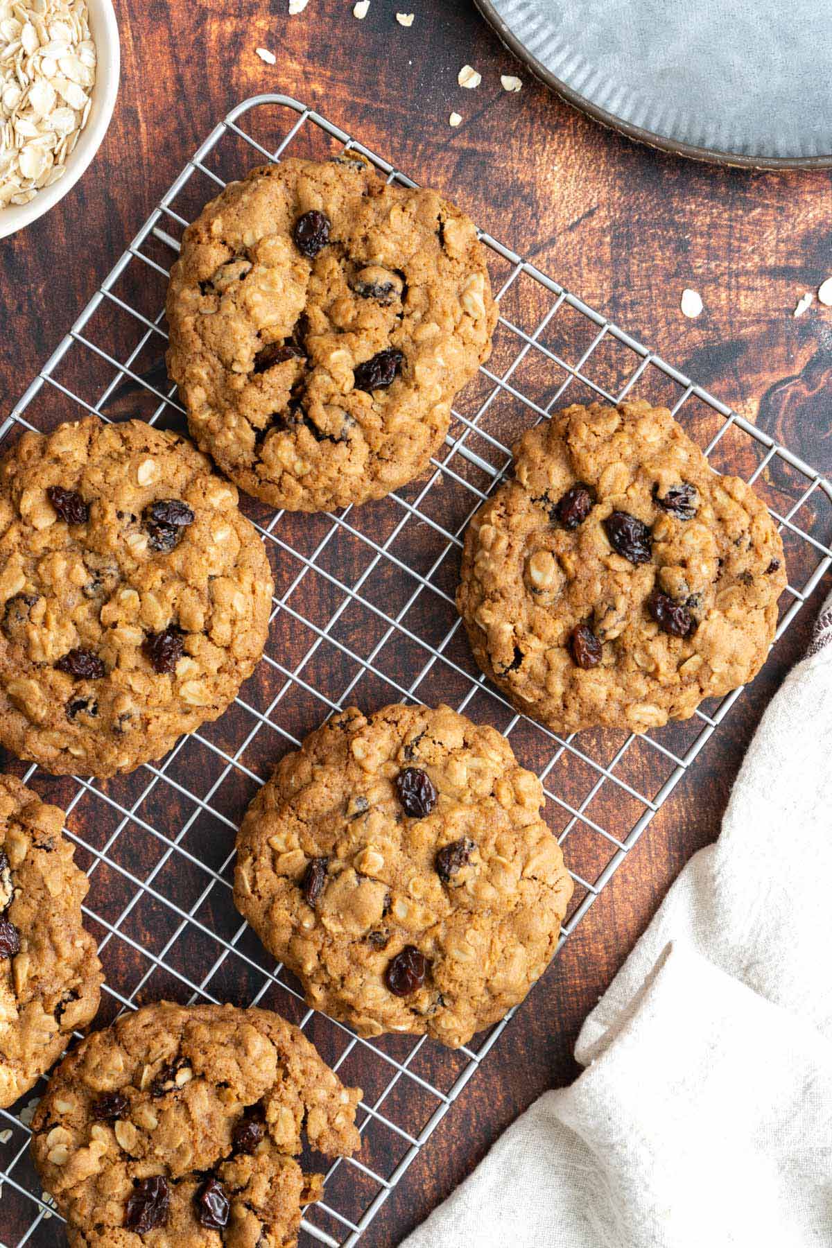A group of cookies on a cooling rack.