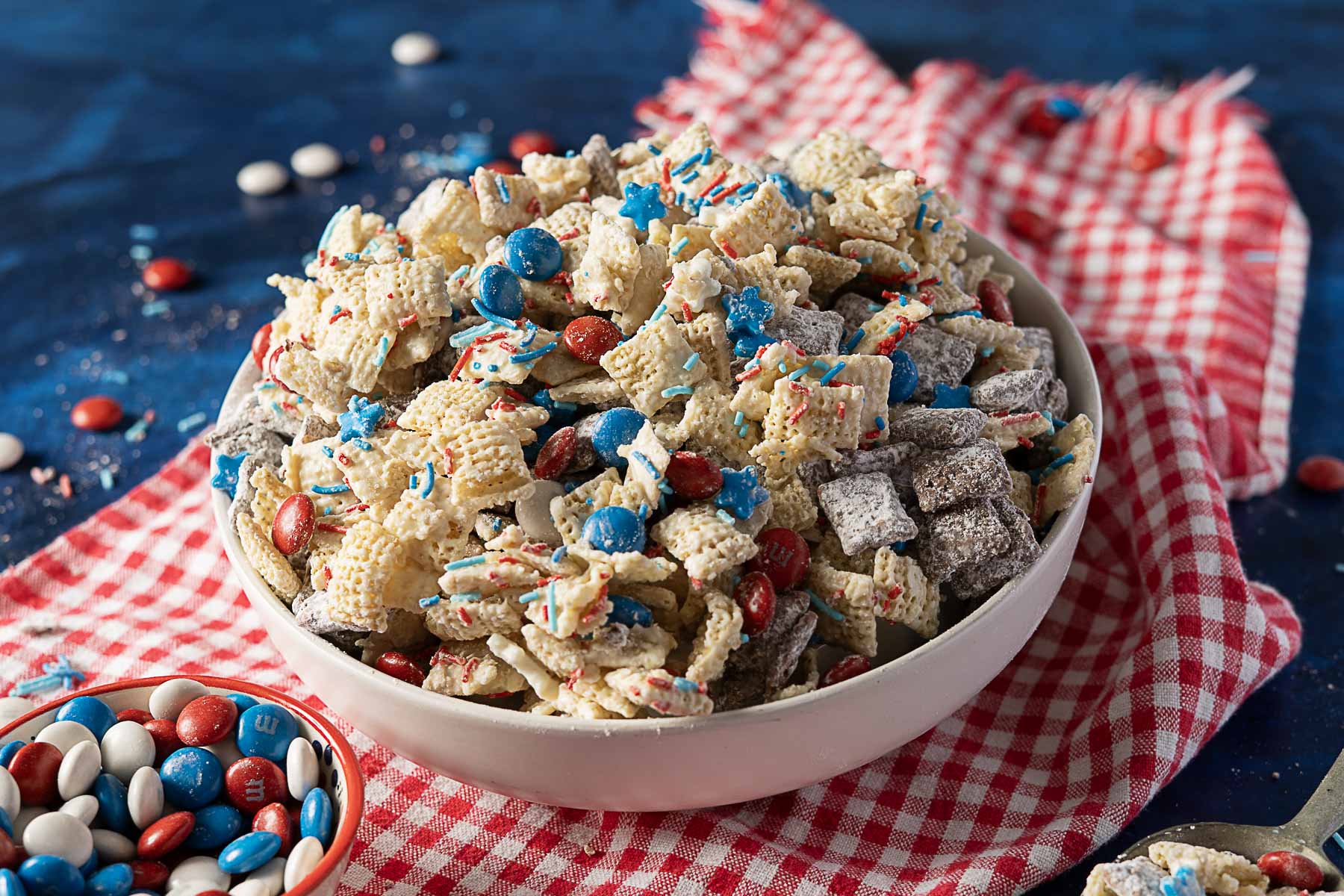 A bowl of puppy chow.